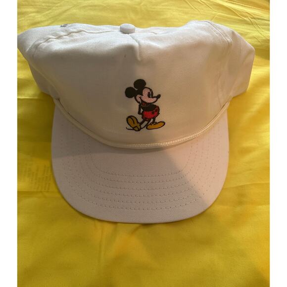 Vintage 80s Classic White Mickey Mouse Walt Disney World Baseball Cap Hat - Picture 1 of 4